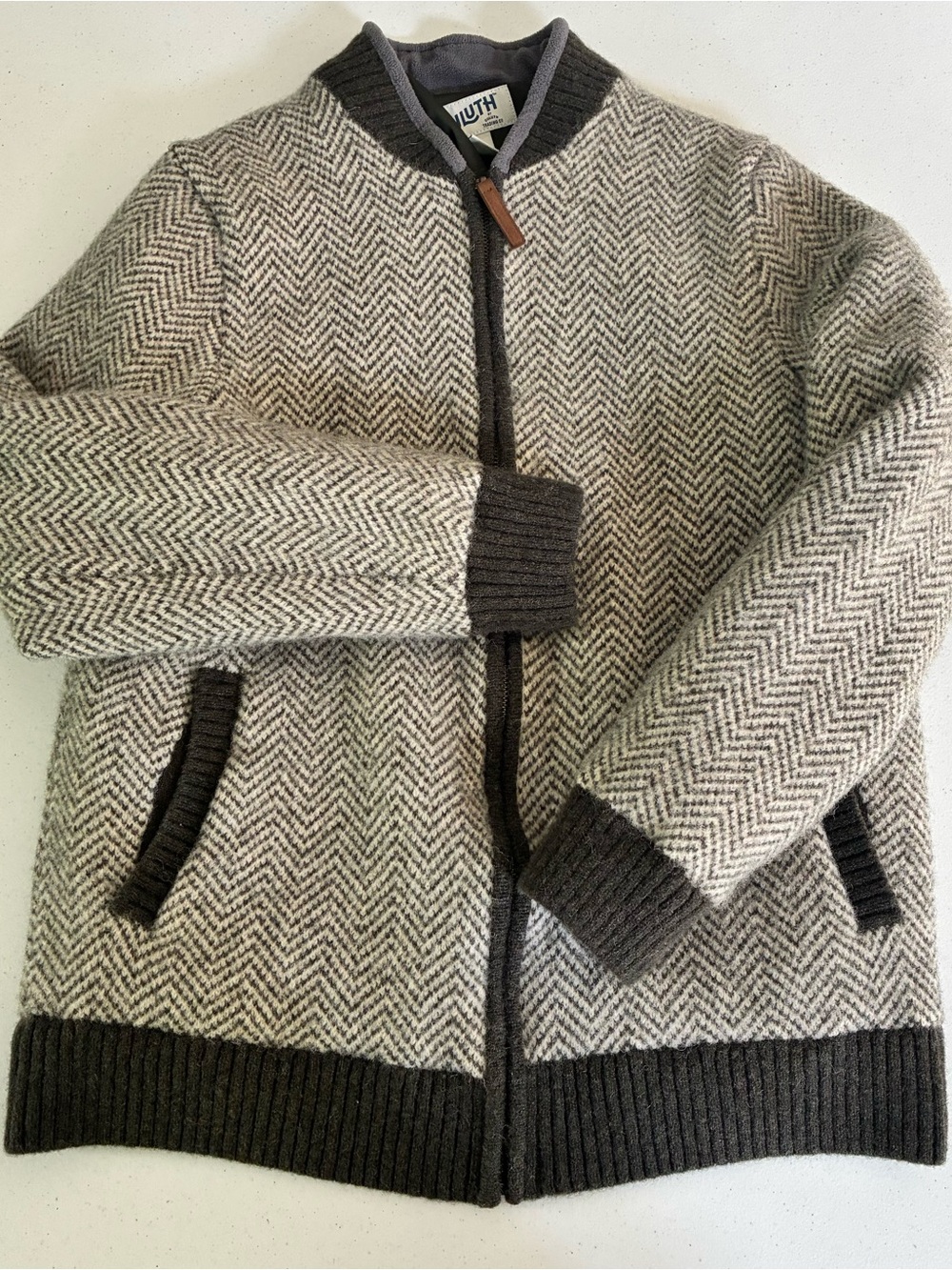 Duluth Trading Co Herringbone Zip-Up Jacket in Gray and Cream